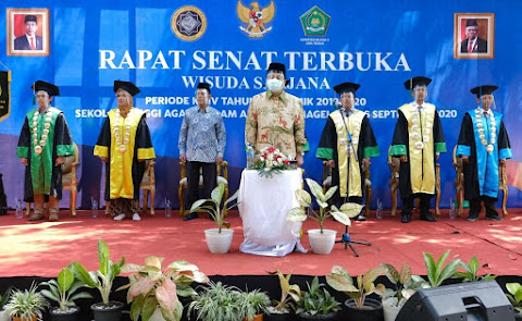 LULUS DI TENGAH PANDEMI COVID-19, WISUDA DRIVE THRU JADI PILIHAN