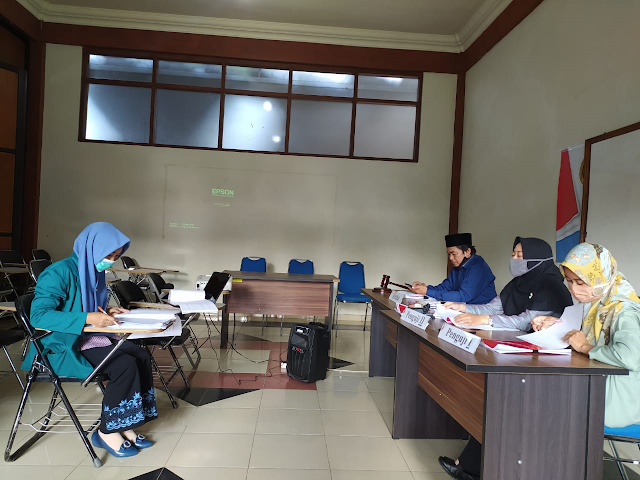 COVID-19 TIDAK MENJADI PENGHALANG UNTUK SEMINAR PROPOSAL